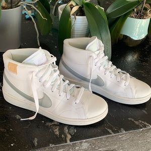 NEW Women's Court Royale 2 High Top Sneaker 9.5